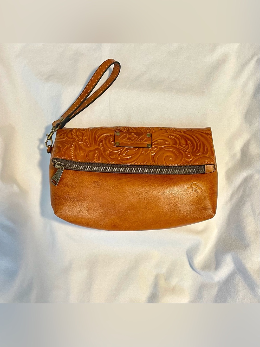 Patricia Nash Valerie Fold-Over Wristlet - Burnished Leather/Tooled/ Gold/P71586